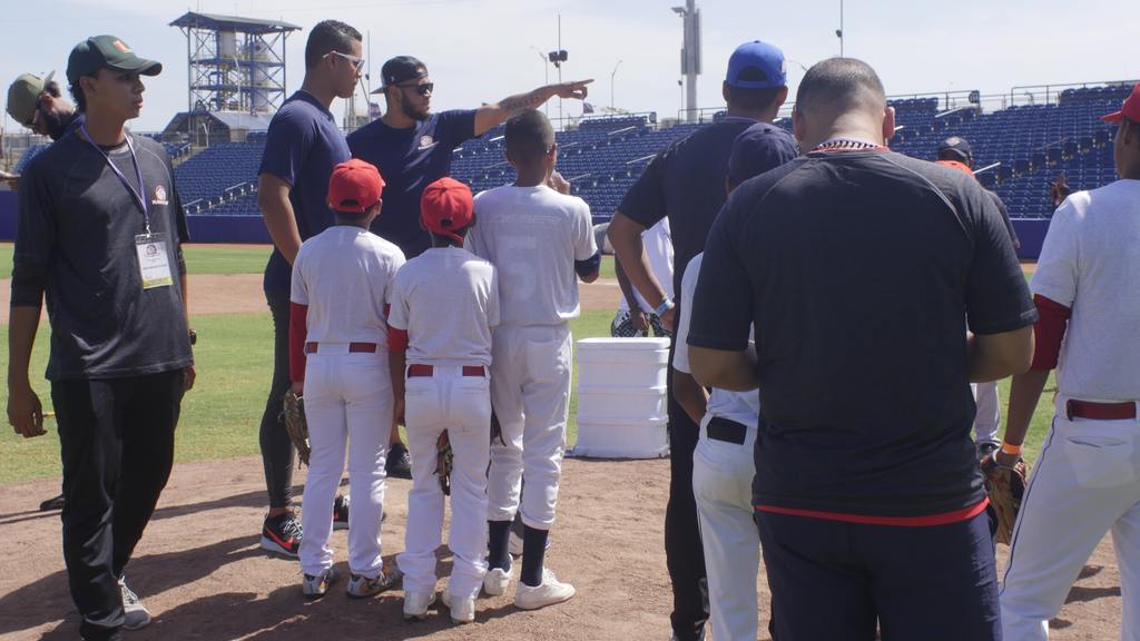 Miami Marlins baseball team donates old uniforms to poor kids in the  Dominican Republic 